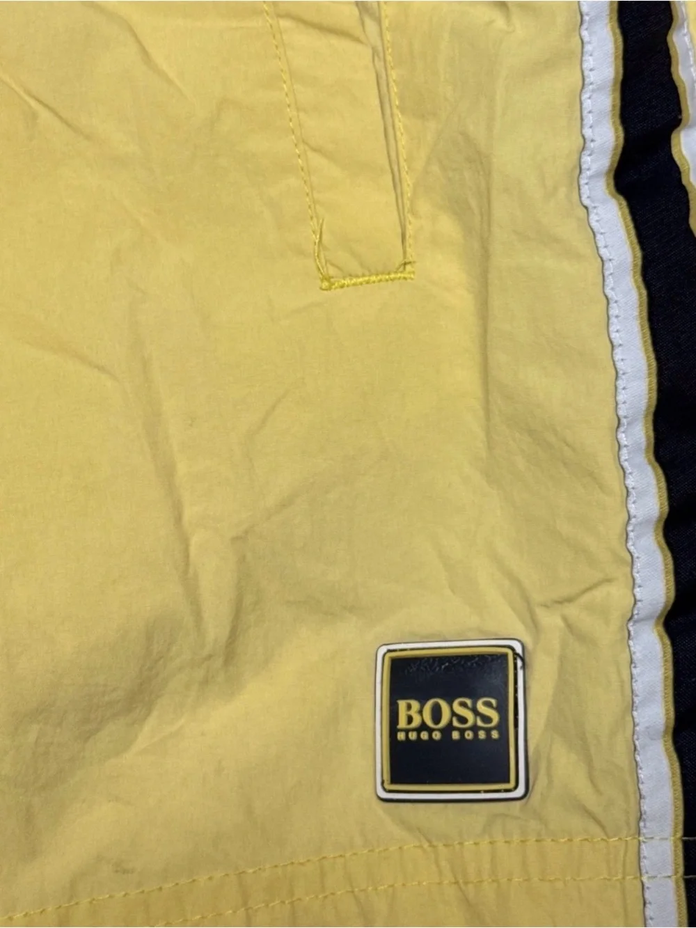 Hugo Boss Yellow Swim / Running Shorts Trunks Sz L mesh lining